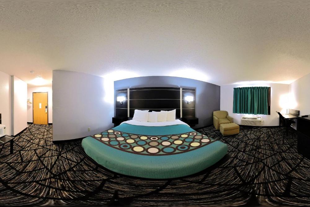 Deluxe King Room interior